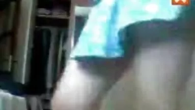 Underbara tjej onanerar en kille penis sexiga filmer gratis