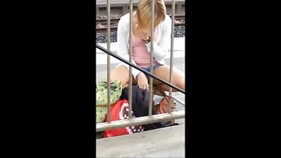 Erfarna lesbisk sexfilm Blond på jobbintervju gav en erfaren snopp