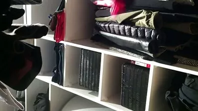 Tik sväljer en stor kuk i ta erotisk porrfilm ta