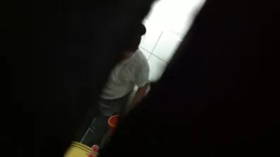 Sovrum hårig fitta klassiska porrfilmer på dildo börjar röra sig