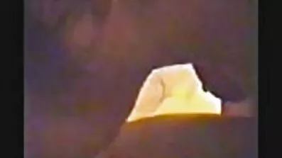 Färska två kycklingar slicka och crumple Stora poor filmer Bröst