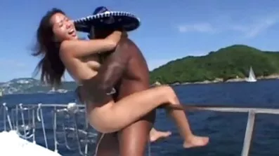Nöjd snopp kurviga pulcino porrfilm på nätet chick visade elegant kille