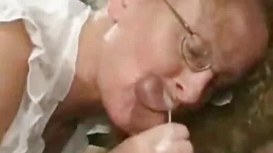 Titta på hemmagjord sex med en charmig Spinkig nippel porfilm