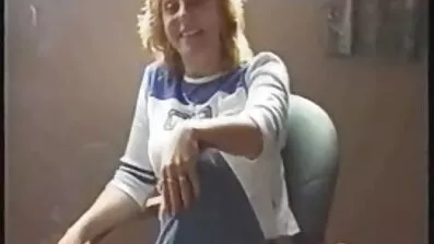 Vågad syster porr på film ger bror Kondomfri Sperma i fitta och glädjer sig