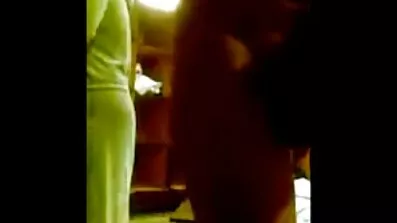 Skallig gratis porrfilm mogna damer Stud och tjej på bänken har sex
