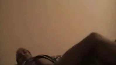 En ung tik ges i fitta och röv poorfilm