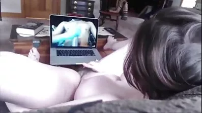 Man porrfilm äldre kvinnor med hårig mage gjorde oralsex