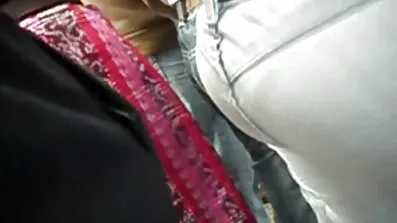 Kvinna norsk porrfilm strippad framför theeb