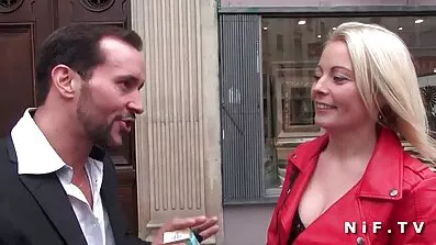Ingefära babe visar tysk erotisk film nakna fitta
