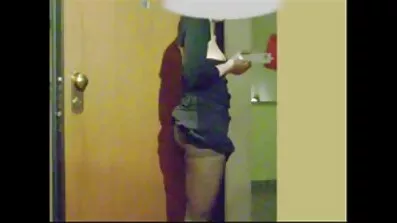 Nakna flickor amatör porr framför theeb
